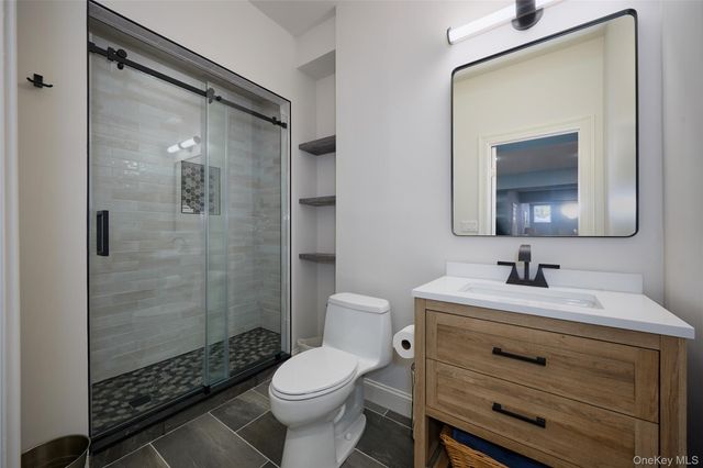 17 Constitution Court, Tuxedo Park, NY 10987