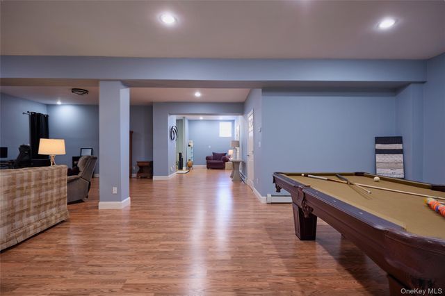 17 Constitution Court, Tuxedo Park, NY 10987