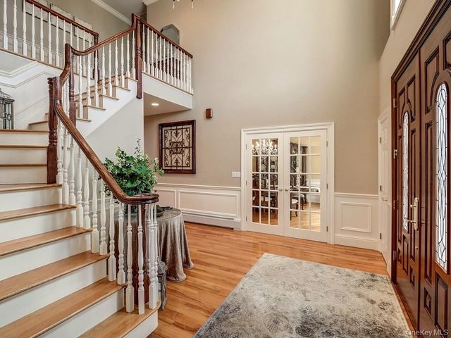 17 Constitution Court, Tuxedo Park, NY 10987