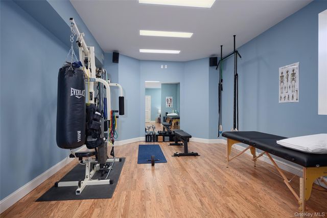 17 Constitution Court, Tuxedo Park, NY 10987