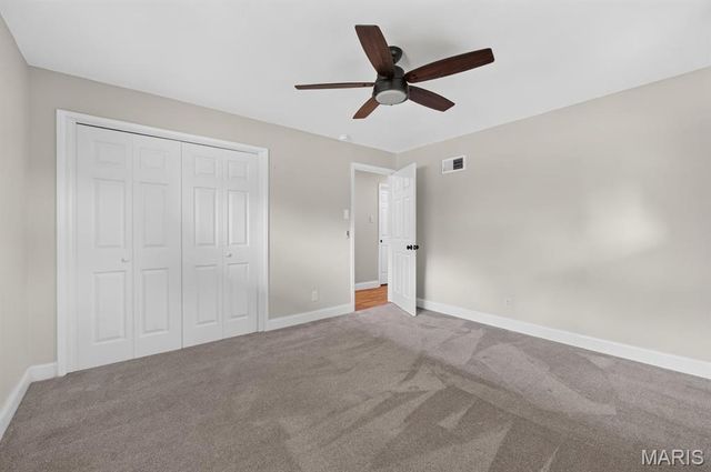 9 Green Oaks Drive, Olivette, MO 63132
