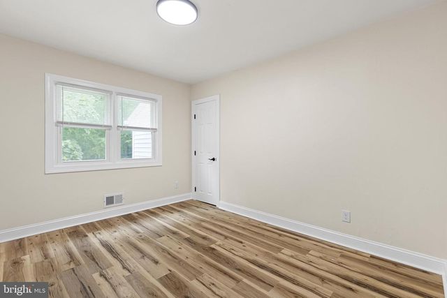 17 VARMAR DR, New Castle, DE 19720