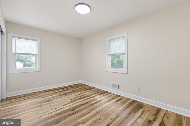 17 VARMAR DR, New Castle, DE 19720
