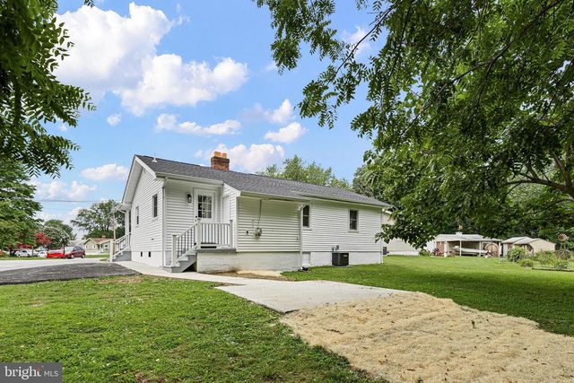17 VARMAR DR, New Castle, DE 19720