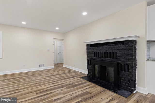 17 VARMAR DR, New Castle, DE 19720