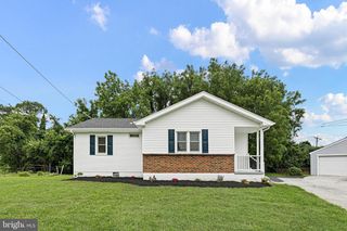 17 VARMAR DR, New Castle, DE 19720