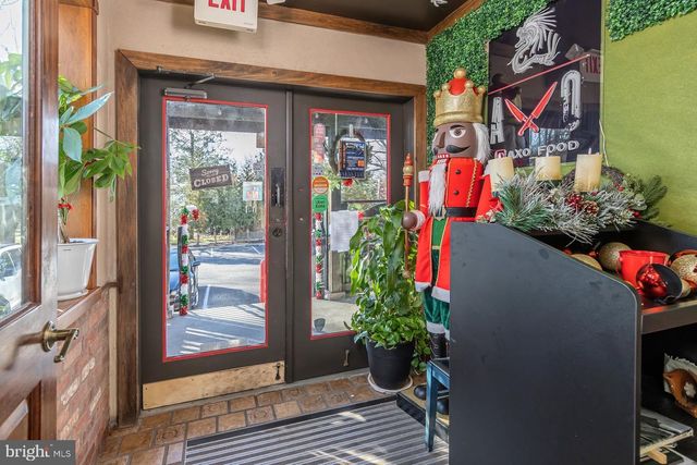 4 N WHITE HORSE PIKE N, Lindenwold, NJ 08021