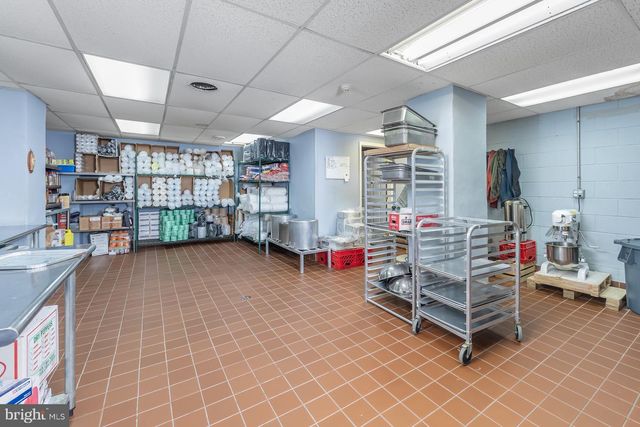 4 N WHITE HORSE PIKE N, Lindenwold, NJ 08021