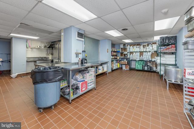 4 N WHITE HORSE PIKE N, Lindenwold, NJ 08021