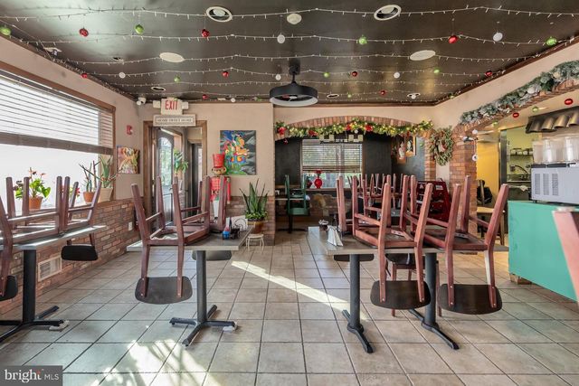 4 N WHITE HORSE PIKE N, Lindenwold, NJ 08021