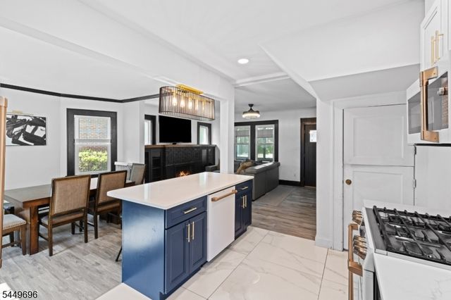4 James Ct, West Orange Twp., NJ 07052