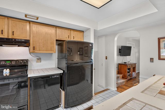 121 HOME LN, Landisville, PA 17538