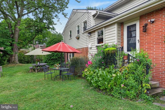 121 HOME LN, Landisville, PA 17538