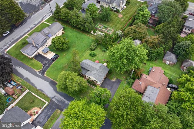 121 HOME LN, Landisville, PA 17538
