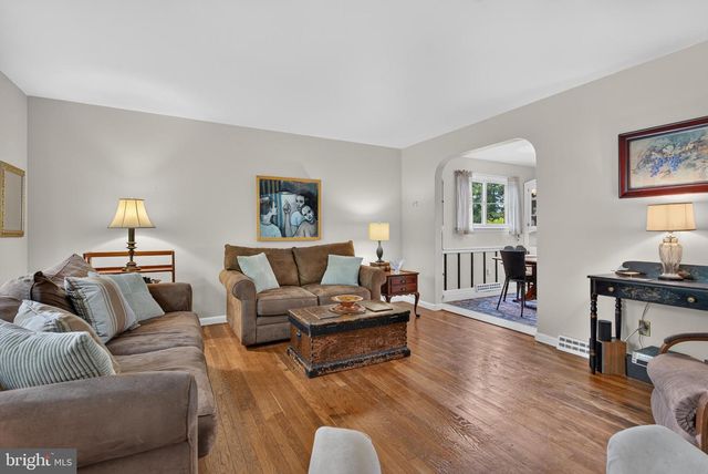 121 HOME LN, Landisville, PA 17538