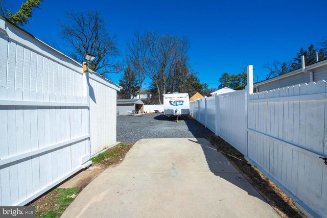 304 MARSHALL ST, Gaithersburg, MD 20877