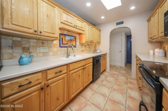 7509 E 42nd Street, Tucson, AZ 85730