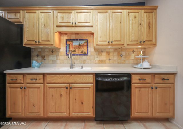 7509 E 42nd Street, Tucson, AZ 85730