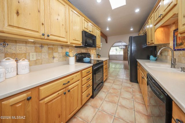 7509 E 42nd Street, Tucson, AZ 85730