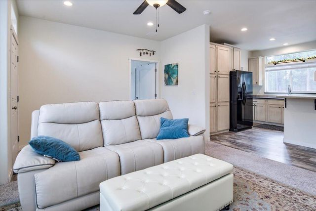 15461 Federal Road, La Pine, OR 97739