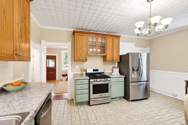 2703 Thinnes Street, Cross Plains, WI 53528
