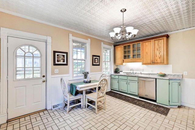 2703 Thinnes Street, Cross Plains, WI 53528