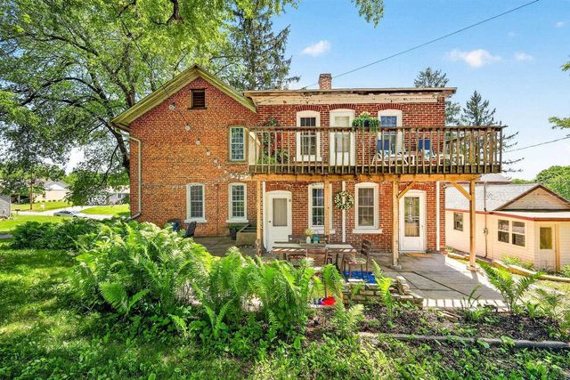 2703 Thinnes Street, Cross Plains, WI 53528