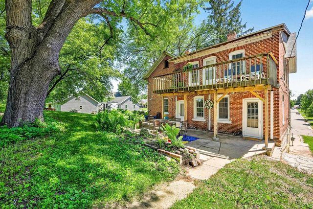 2703 Thinnes Street, Cross Plains, WI 53528