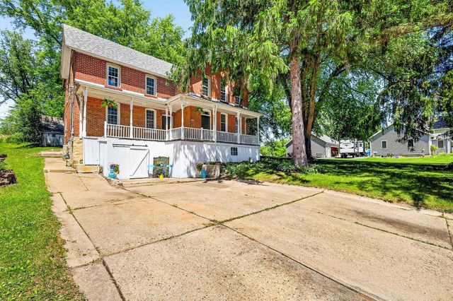 2703 Thinnes Street, Cross Plains, WI 53528
