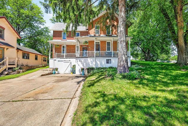 2703 Thinnes Street, Cross Plains, WI 53528