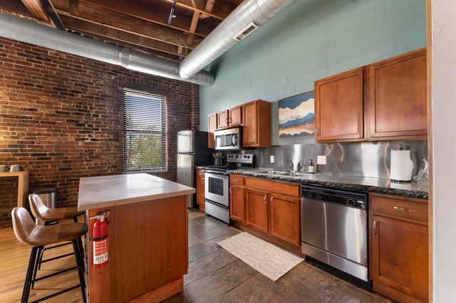 509 W Olive Street 206, Springfield, MO 65806