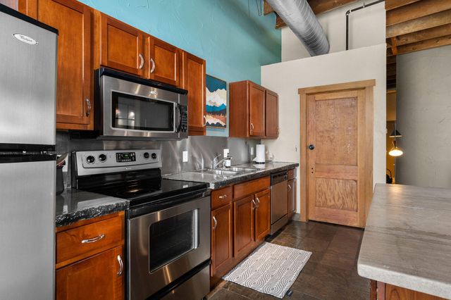 509 W Olive Street 206, Springfield, MO 65806