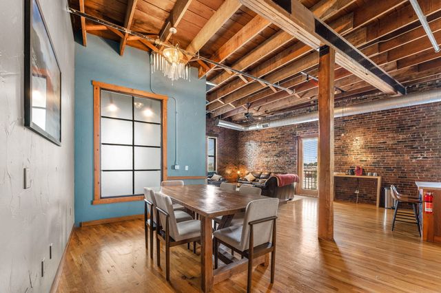 509 W Olive Street 206, Springfield, MO 65806