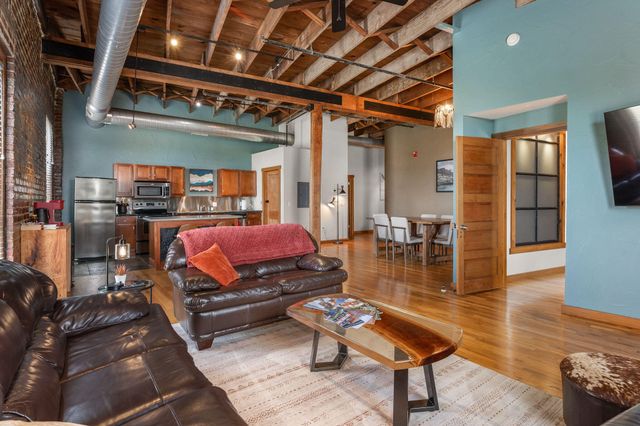 509 W Olive Street 206, Springfield, MO 65806