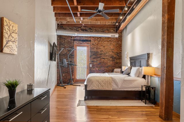 509 W Olive Street 206, Springfield, MO 65806