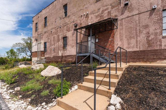 509 W Olive Street 206, Springfield, MO 65806