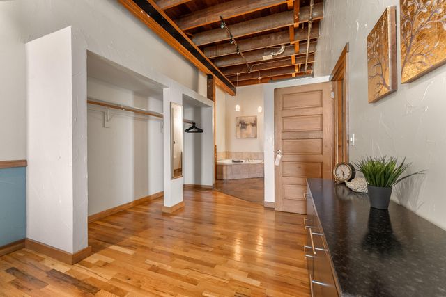 509 W Olive Street 206, Springfield, MO 65806