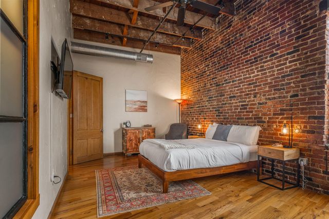 509 W Olive Street 206, Springfield, MO 65806