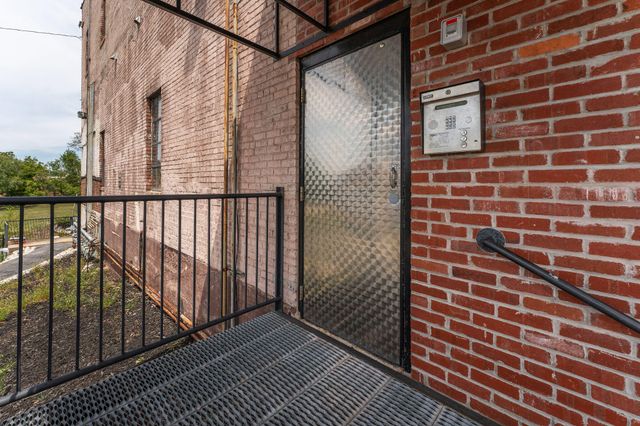 509 W Olive Street 206, Springfield, MO 65806