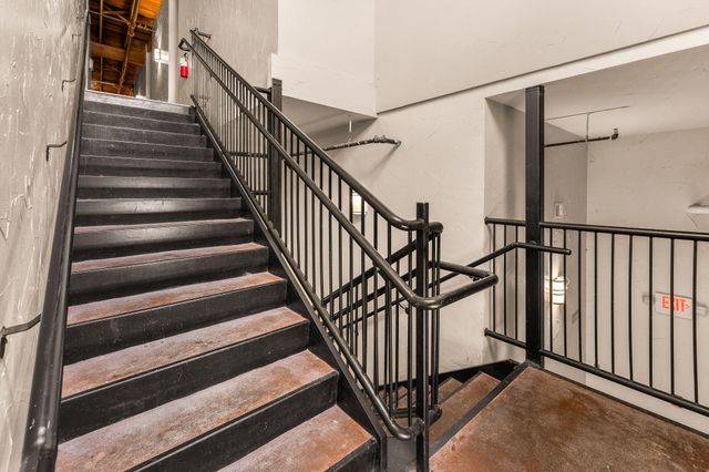 509 W Olive Street 206, Springfield, MO 65806