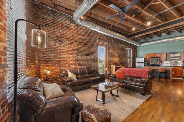 509 W Olive Street 206, Springfield, MO 65806