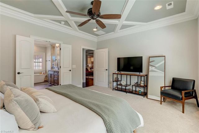 1808 A New Garden Road, Greensboro, NC 27410