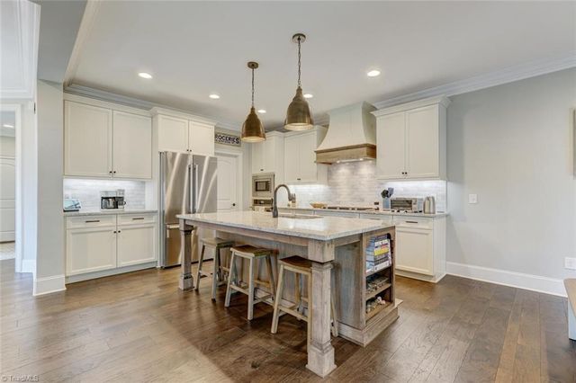 1808 A New Garden Road, Greensboro, NC 27410
