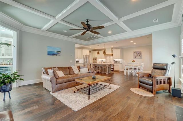 1808 A New Garden Road, Greensboro, NC 27410