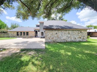 1512 Bell Oaks Drive, Bellville, TX 77418