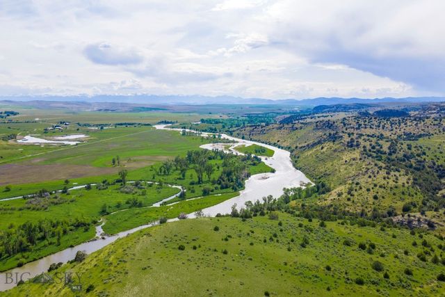 1061 Lookabout Lane, Manhattan, MT 59741