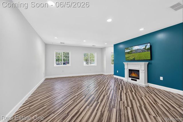 26987 Crawford Road, Romulus, MI 48174