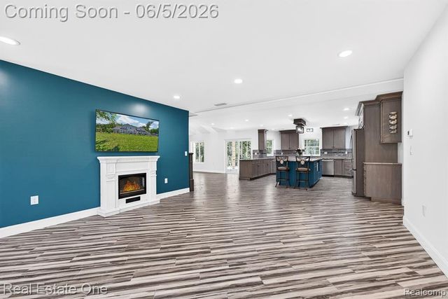 26987 Crawford Road, Romulus, MI 48174