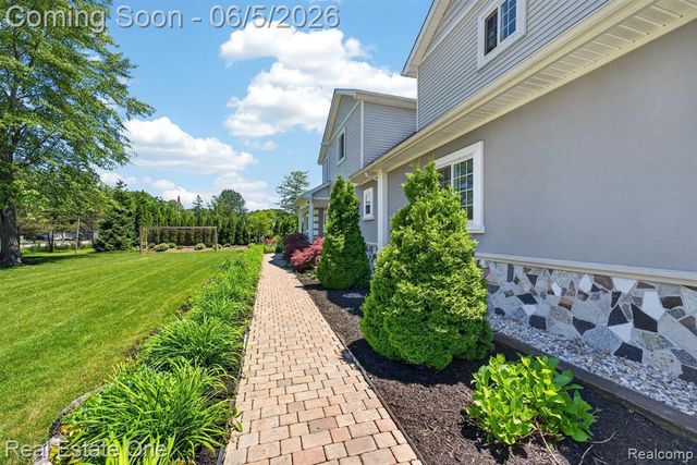 26987 Crawford Road, Romulus, MI 48174