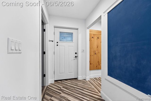26987 Crawford Road, Romulus, MI 48174